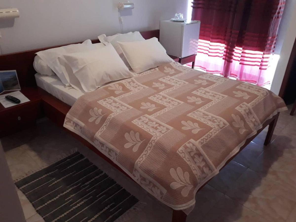 Yria Residencial Bed & Breakfast Porto Novo Dış mekan fotoğraf
