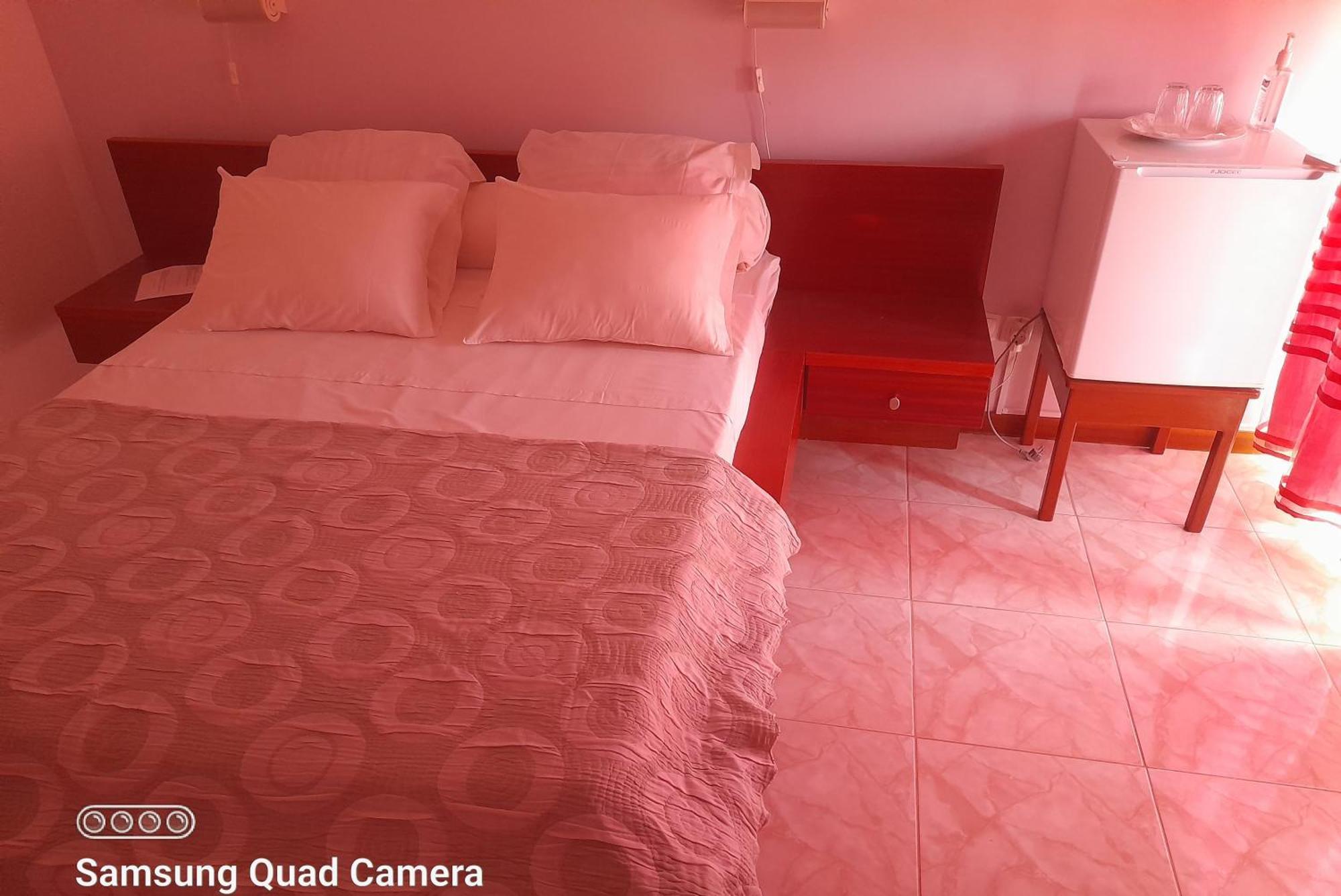 Yria Residencial Bed & Breakfast Porto Novo Oda fotoğraf